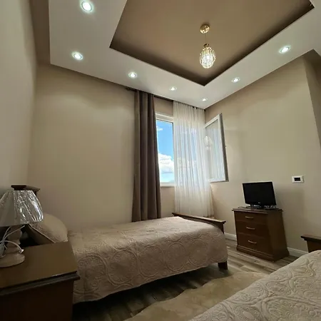 Cityscape Oasis Apartment *
