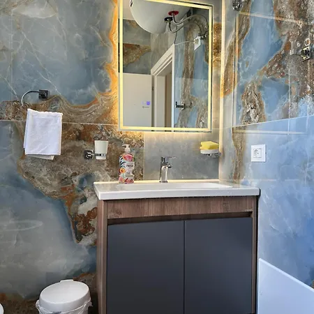 Cityscape Oasis Apartment *